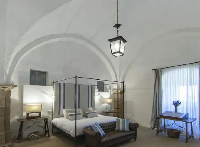 Castillo De Caceres Hostal